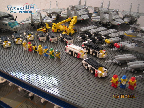 趣闻┊叹为观止的精彩!!用乐高(LEGO)积木搭出来的逼真巨型航母~!(附巨量清晰照片)