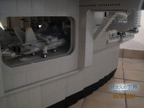 趣闻┊叹为观止的精彩!!用乐高(LEGO)积木搭出来的逼真巨型航母~!(附巨量清晰照片)