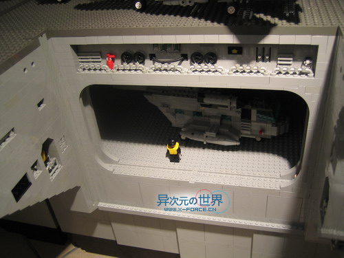 趣闻┊叹为观止的精彩！！用乐高(LEGO)积木搭出来的逼真巨型航母～！(附巨量清晰照片)