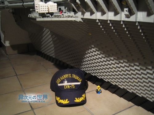 趣闻┊叹为观止的精彩！！用乐高(LEGO)积木搭出来的逼真巨型航母～！(附巨量清晰照片)