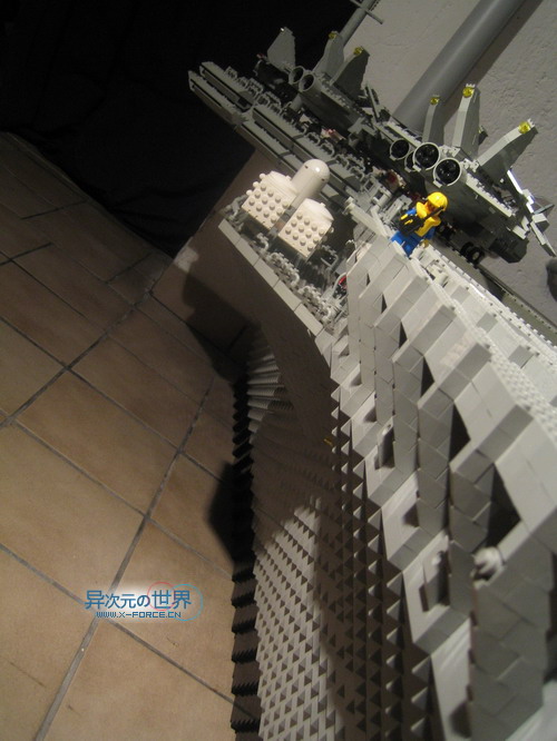 趣闻┊叹为观止的精彩！！用乐高(LEGO)积木搭出来的逼真巨型航母～！(附巨量清晰照片)
