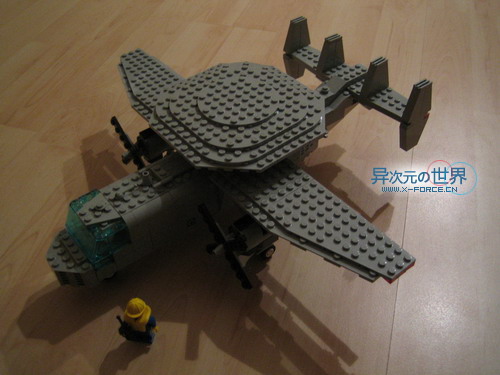 趣闻┊叹为观止的精彩！！用乐高(LEGO)积木搭出来的逼真巨型航母～！(附巨量清晰照片)