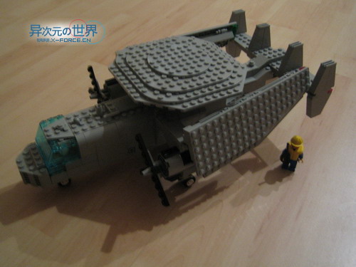 趣闻┊叹为观止的精彩！！用乐高(LEGO)积木搭出来的逼真巨型航母～！(附巨量清晰照片)