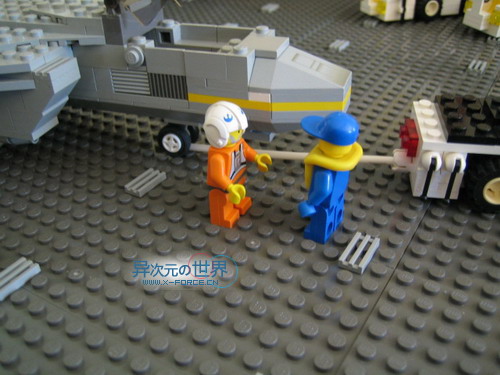 趣闻┊叹为观止的精彩！！用乐高(LEGO)积木搭出来的逼真巨型航母～！(附巨量清晰照片)