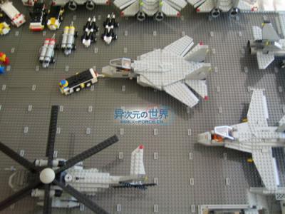 趣闻┊叹为观止的精彩！！用乐高(LEGO)积木搭出来的逼真巨型航母～！(附巨量清晰照片)