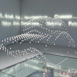 浮动的雕塑