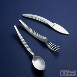 “三位一体”的餐具组合