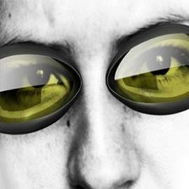 Nike的高科技泳镜