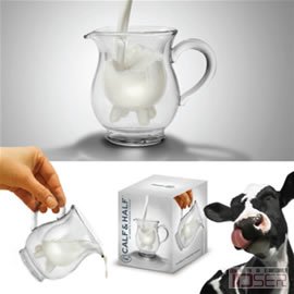 图片是牛奶杯