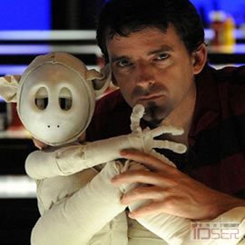 图片是西英格兰大学的科学家和设计师David McGoran设计的机器人Heart Robot
