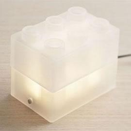 日本厂商25togo设计制作的乐高灯