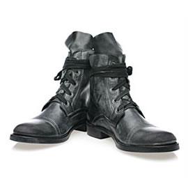 Ann Demeulemeester的皮靴