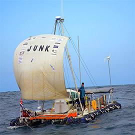 Marcus Eriksen博士的Junk帆船