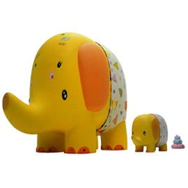 日本设计师Chinatsu Ban设计的工艺品小象