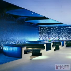图片是Olsson Lyckefors建筑所为瑞典的孔雀餐馆(Peacock Dinner Club)所做的室内设计