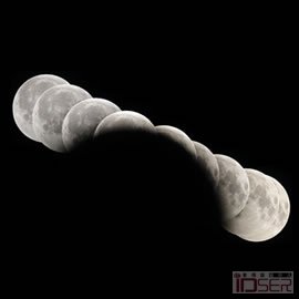 图片是在希腊雅典拍摄的地球本影(the umbra）
