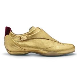 珠宝行Roberto Coin设计的黄金跑鞋Gold Sneaker