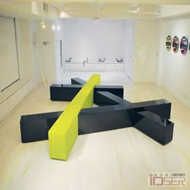 图片是Gallery R