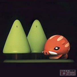 图片是Alessi设计师Stefano Giovannoni设计的Forest Gump系列盐和胡椒瓶