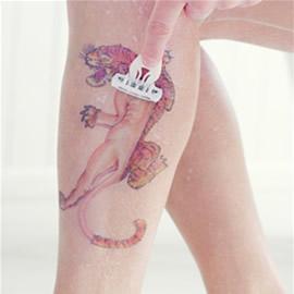 舒适(Schick)仕女除毛刀片的广告