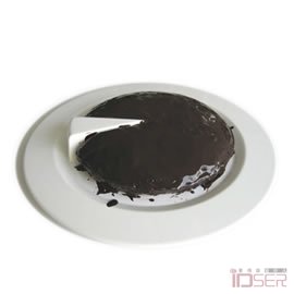 图片是葡萄牙设计师Rosa Lemos设计的叫做Akitoka的瓷碟子