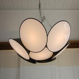 2008年伦敦设计展上设计师Piet Hein Eek 带来的一款吊灯