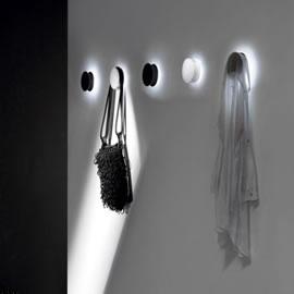 来自意大利Pallucco设计室的墙灯衣挂Alone