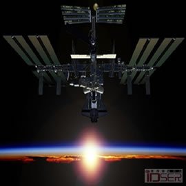 图片是美国国家太空协会名誉主席Ben Bova提出的太空太阳能电站