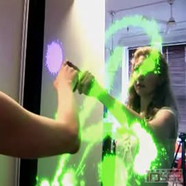 图片是litstudios的互动镜子（Interactive Mirror）