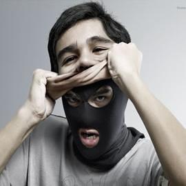 OGAMI监视设备公司的广告：揭开真相（Unmask the Truth）