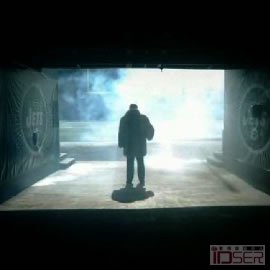 图片是纽约喷气机（New York Jets）橄榄球主场球票拍卖广告