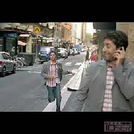 图片是沃达丰的新广告：分身（Vodafone: Split）