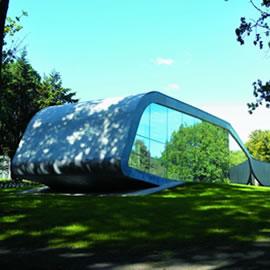 建筑师 Zaha Hadid 为位于丹麦哥本哈根的 Ordrupgaard 艺术博物馆设计的延伸部份