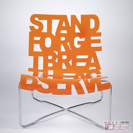图片是设计室 Palette Industries 带来的“佛法”(Dharma Lounge)坐椅(Stand Forget Breathe Acknowledge Observe)