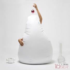图片是Fabrica公司和Zanotta 设计行为庆祝2008年圣诞节联手带来的一组家居组合 Operation FZ