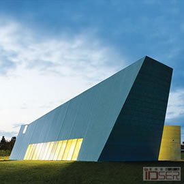 图片是丹麦khr建筑事务所设计的一个小教堂