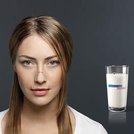 广告 Ammerland Dairies: Addicted Woman