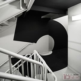 图片是设计师 Paula Scher 的 level 5