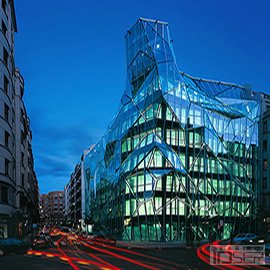 图片是西班牙毕尔巴鄂 Basque 健康局( Basque Health Department Headquarters )的新总部大楼