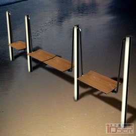 图片是设计师 Sang-Hoon Lee 带来的一个秋千长椅（Swing bench）