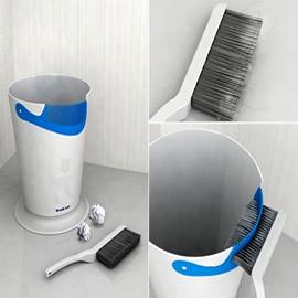 设计师 Hye-Min Jung 带来的带有一个梳子缺口的垃圾桶（Brush Can）