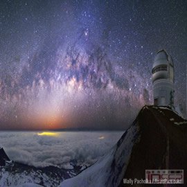 图片是每日天文图片：基亚山的银河全景