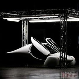 图片是 Aptera 2e