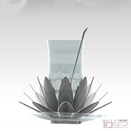 图片是设计师 Sait Alanyali 的莲花茶杯（Nilufer Tea Set）