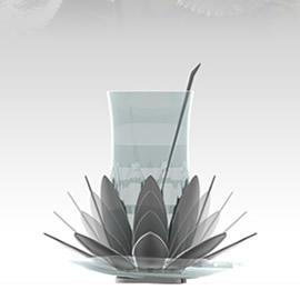 设计师 Sait Alanyali 的莲花茶杯（Nilufer Tea Set）