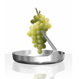 来自荷兰 Office Originair 设计室的两位设计师 Ivan Kasner 和 Uli Budde 设计的葡萄托盘 （Grape Bowl）