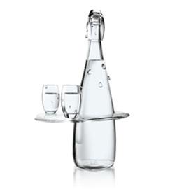 Evian 矿泉水的5件新瓶设计