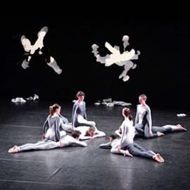 艺术家 Daniel Arsham 为 Merce Cunningham 舞蹈团设计的舞蹈场景