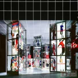 Curiosity 设计室刚刚为 Uniqlo设计的东京新宿旗舰店