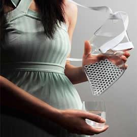 设计师  Talia Radford ，AquaIris Portable Water Purifier，产品设计，创意设计